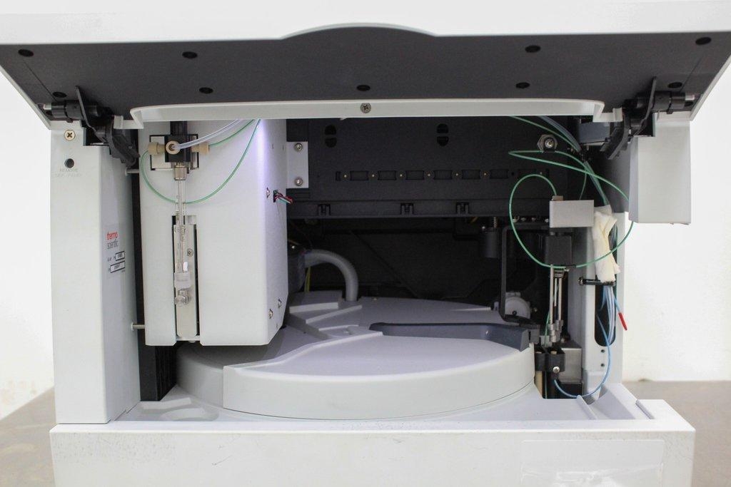 Thermo Scientific Dionex AS-AP Autosampler Model 074925, 100-240V, Fair Condition