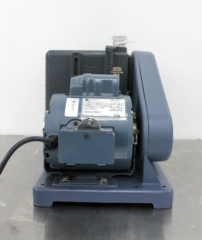 Welch Duoseal Vacuum Pump 1402, 7 Torr-Microns, VG Condition