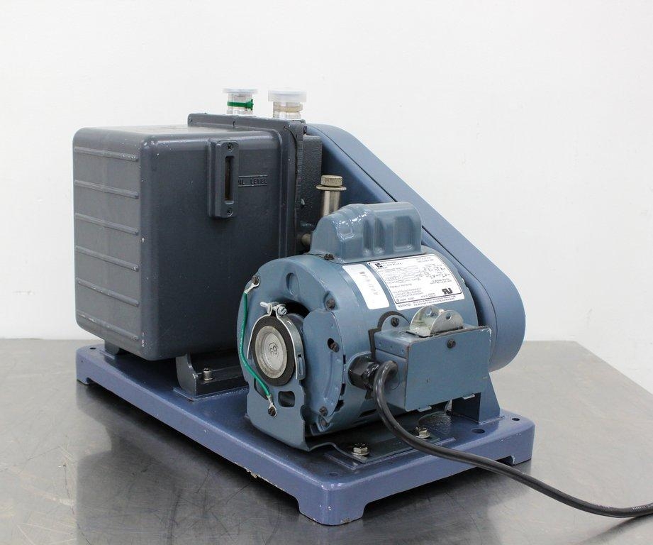 Welch Duoseal Vacuum Pump 1402, 7 Torr-Microns, VG Condition