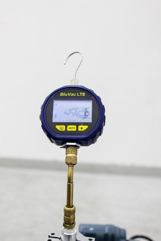 Welch Duoseal Vacuum Pump 1402, 7 Torr-Microns, VG Condition