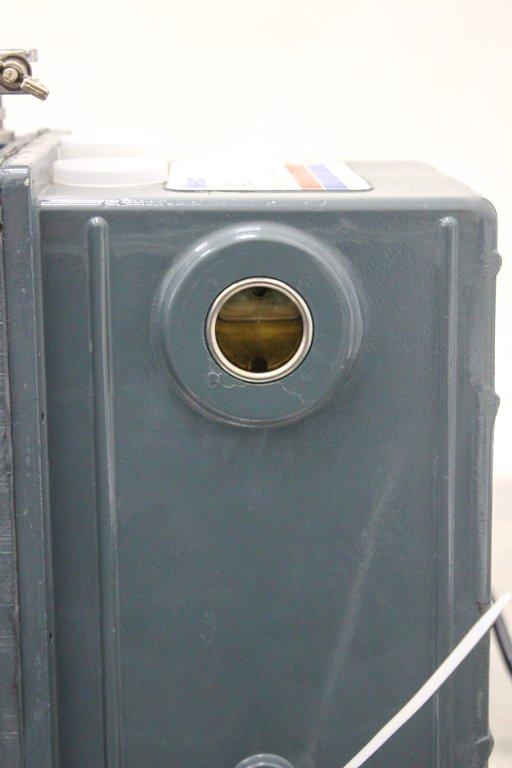 Welch Duoseal Vacuum Pump 1402 Vacuum Equipment Tested 5 Torr 120V/220V