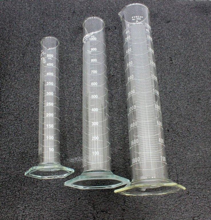 Pyrex Cylinder Graduated Class A/B 500mL 1L 2L Glassware Excellent