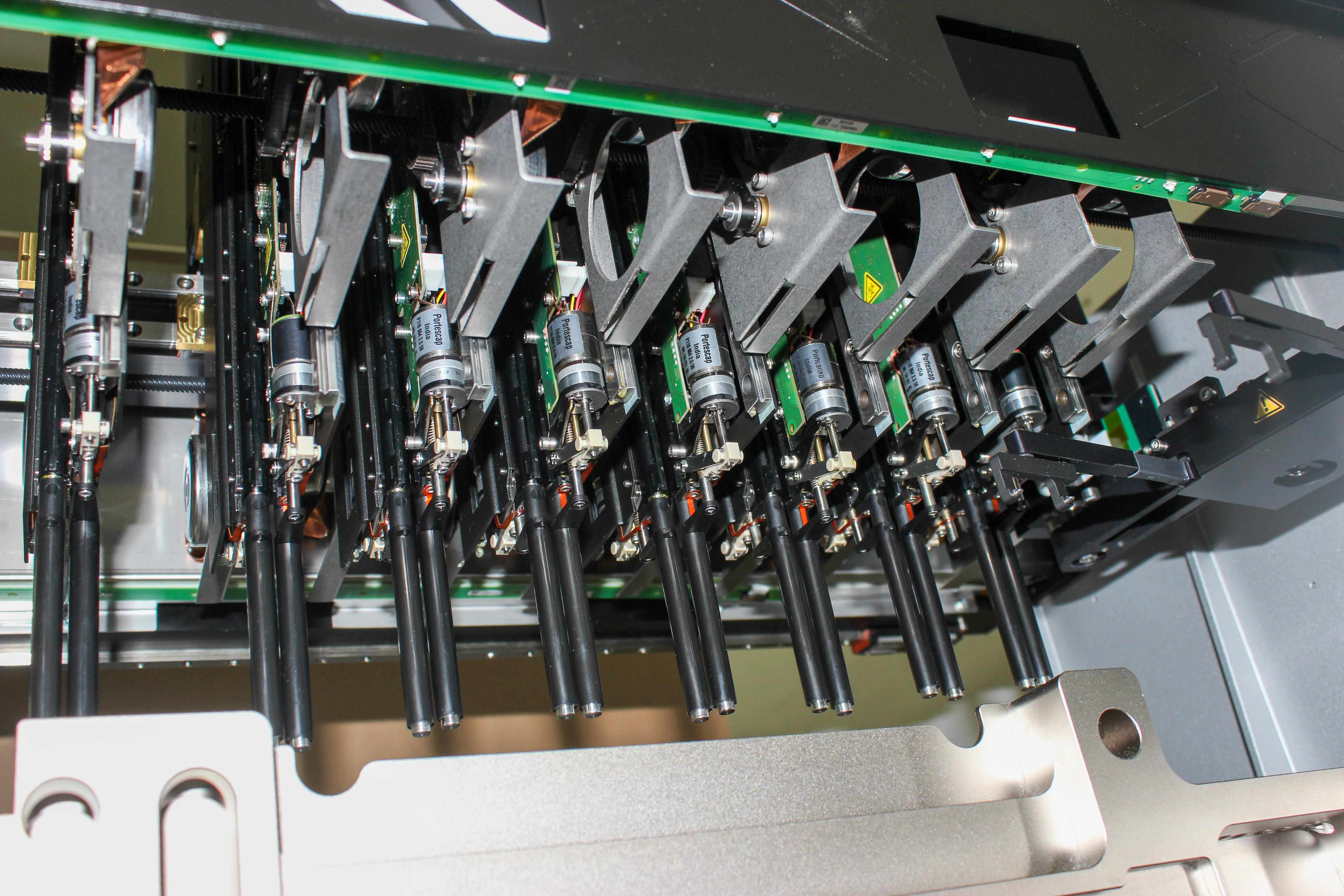 Hamilton Microlab Star Liquid Handler High-Throughput 16 Channel Lab Equipment