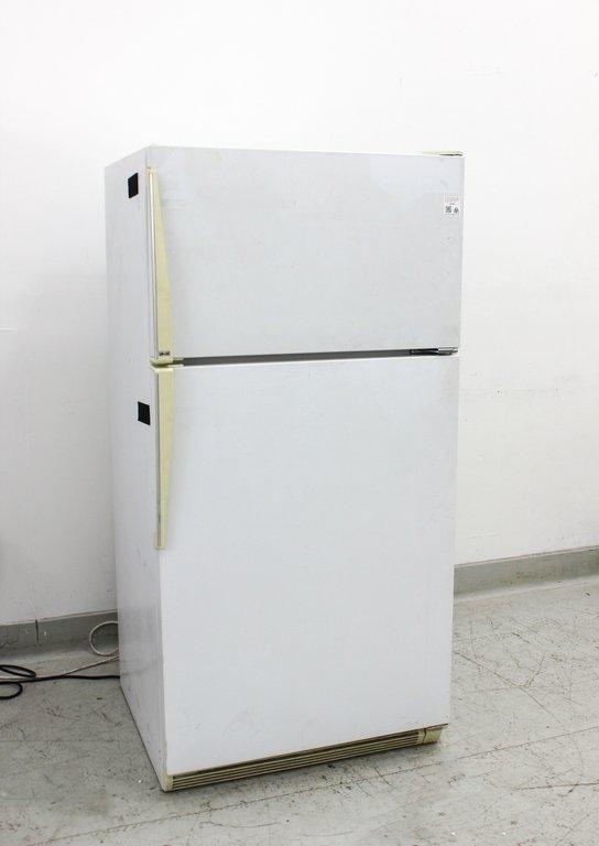 Amana TH21TW Freezer Refrigerator Dual-Zone 19.1 Cu.Ft. 120V 60Hz USA