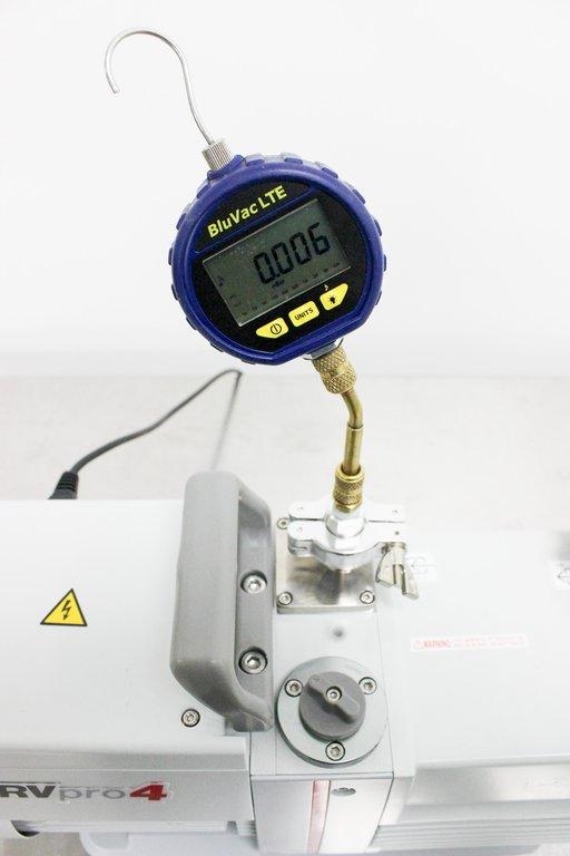 Welch CRVpro4 Rotary Vane Vacuum Pump 3041-01 Two-Stage 115V/60Hz