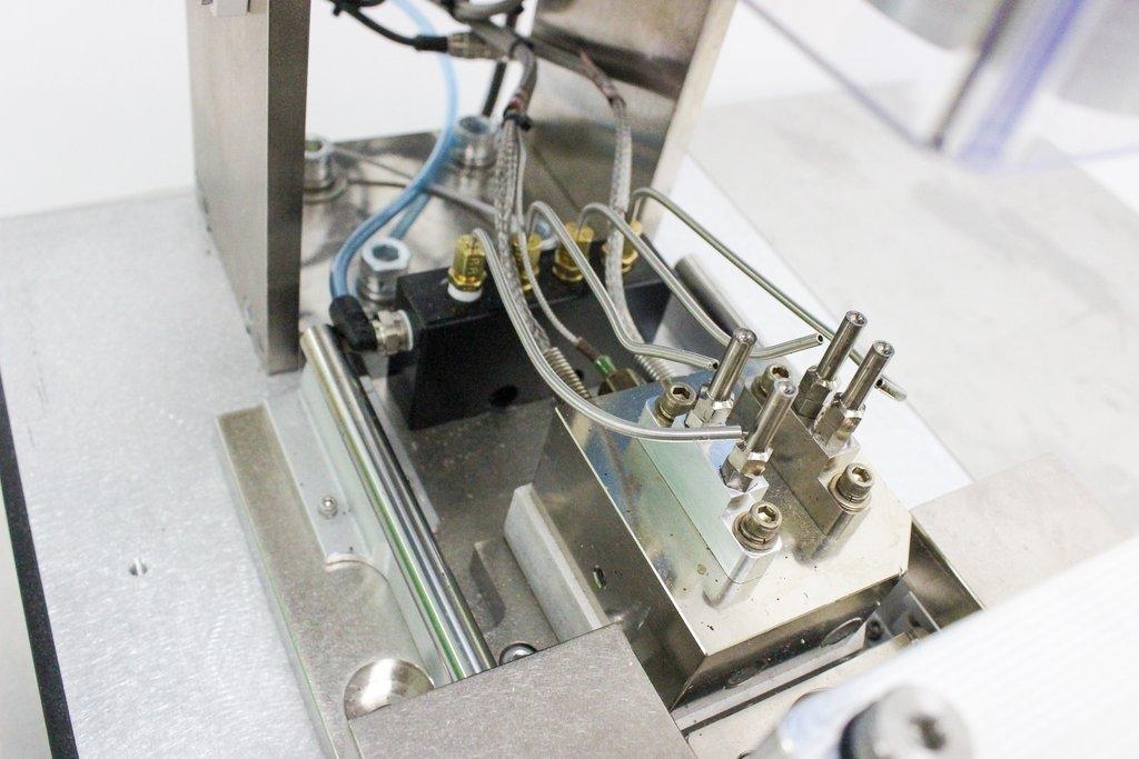 Sonitek SU-5 Thermal Press Heatstaking Compact System 120V 50/60Hz 0-1400lb