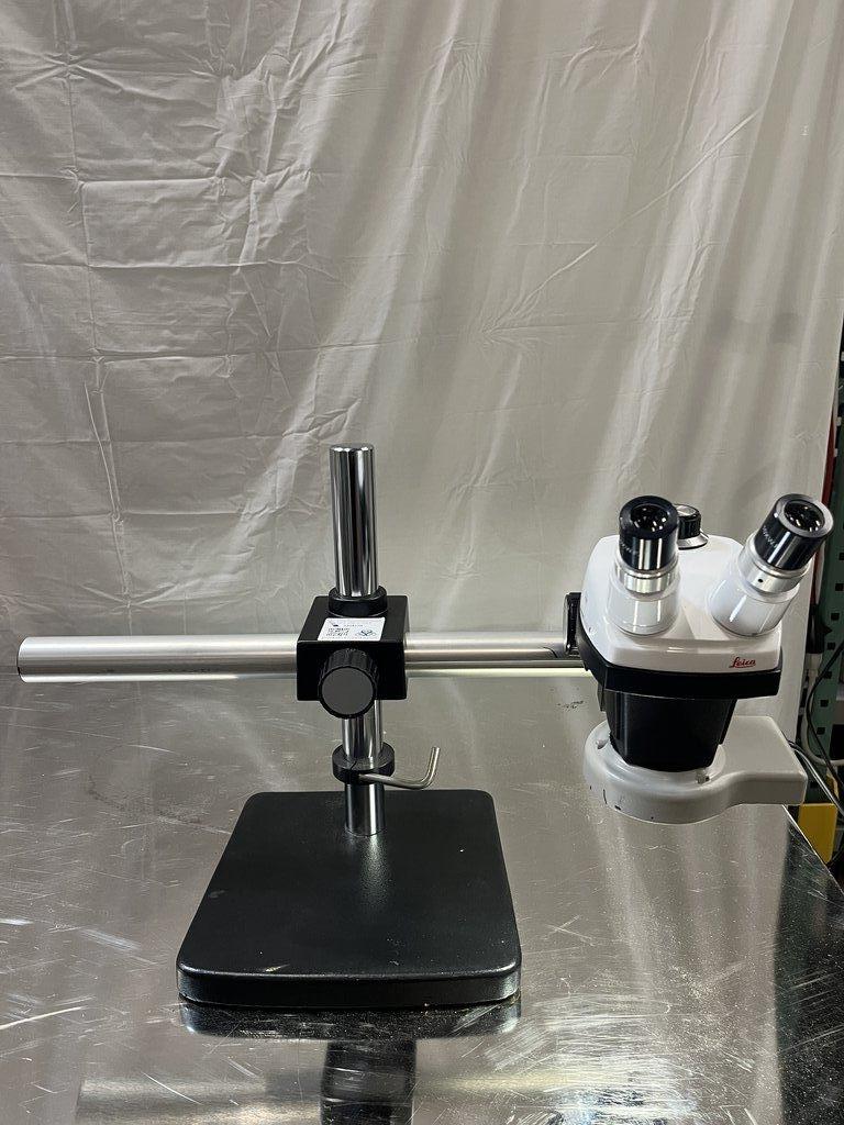 Leica STEREO ZOOM 4 Microscope Near New Excellent Condition - Precise Optics