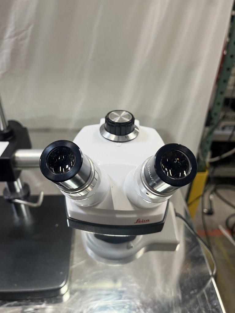 Leica STEREO ZOOM 4 Microscope Near New Excellent Condition - Precise Optics