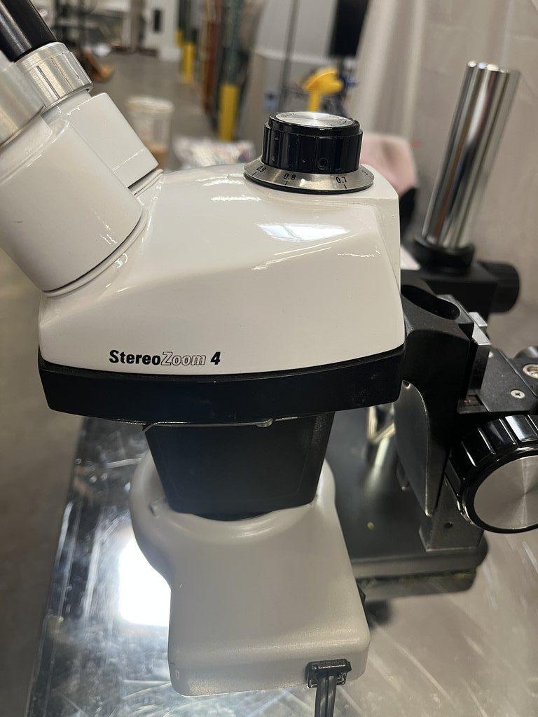 Leica STEREO ZOOM 4 Microscope Near New Excellent Condition - Precise Optics