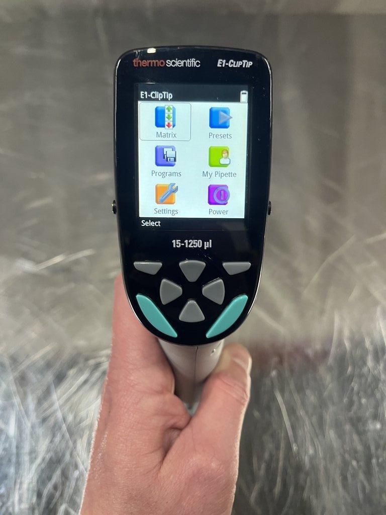 Thermo Scientific 4670040BT Pipettor 15-1250uL Good Condition 1 Channel