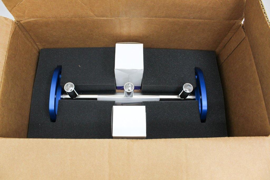 Pall 4889 Laboratory Manifold 3-Place Accessory with Valves & Caps Unused