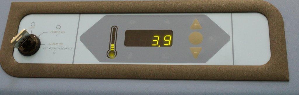 Thermo REL2304A24 Cold Storage - Reliable, 3.9C Temperature Control