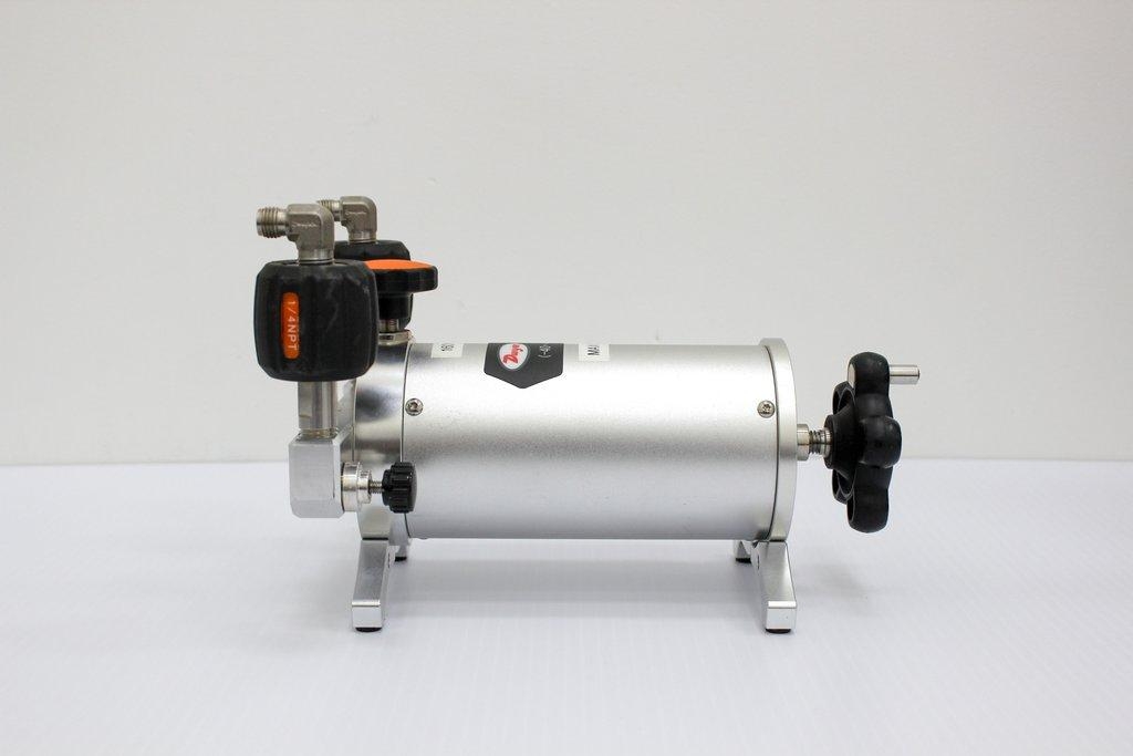 Dwyer LPCP-2 Low Pressure Calibration Pump 40kpa Turn-Key Ready