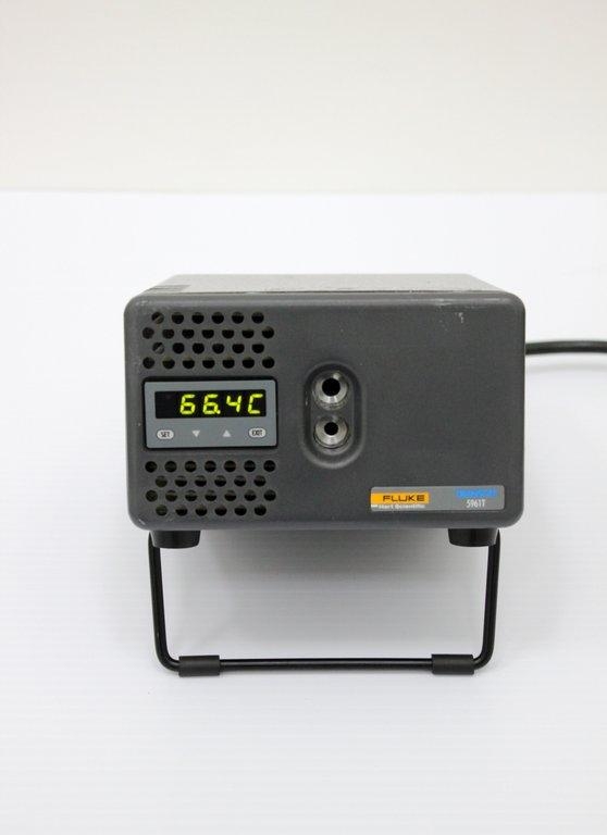 Fluke 9102S Handheld Dry-Well Calibrator 100C Temperature Accuracy