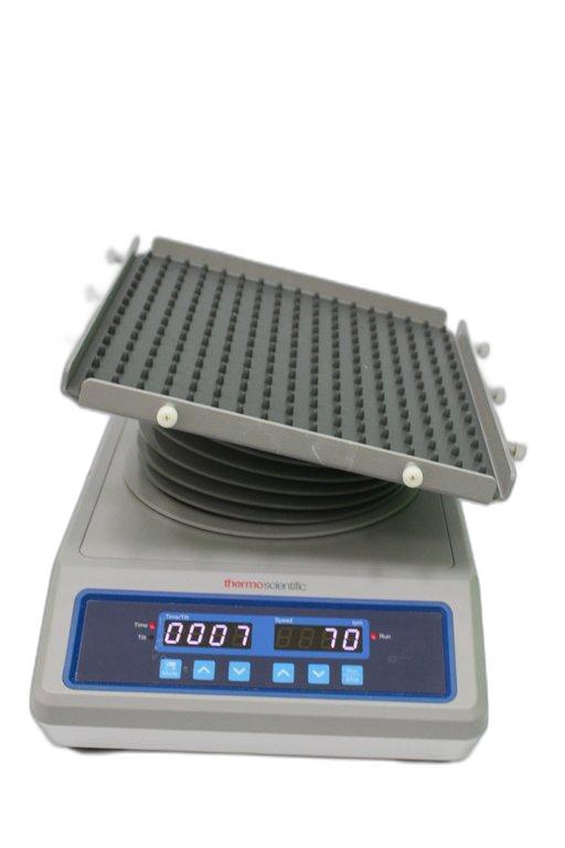 Thermo Scientific 88882001 Digital Rocker Laboratory Equipment, Excellent