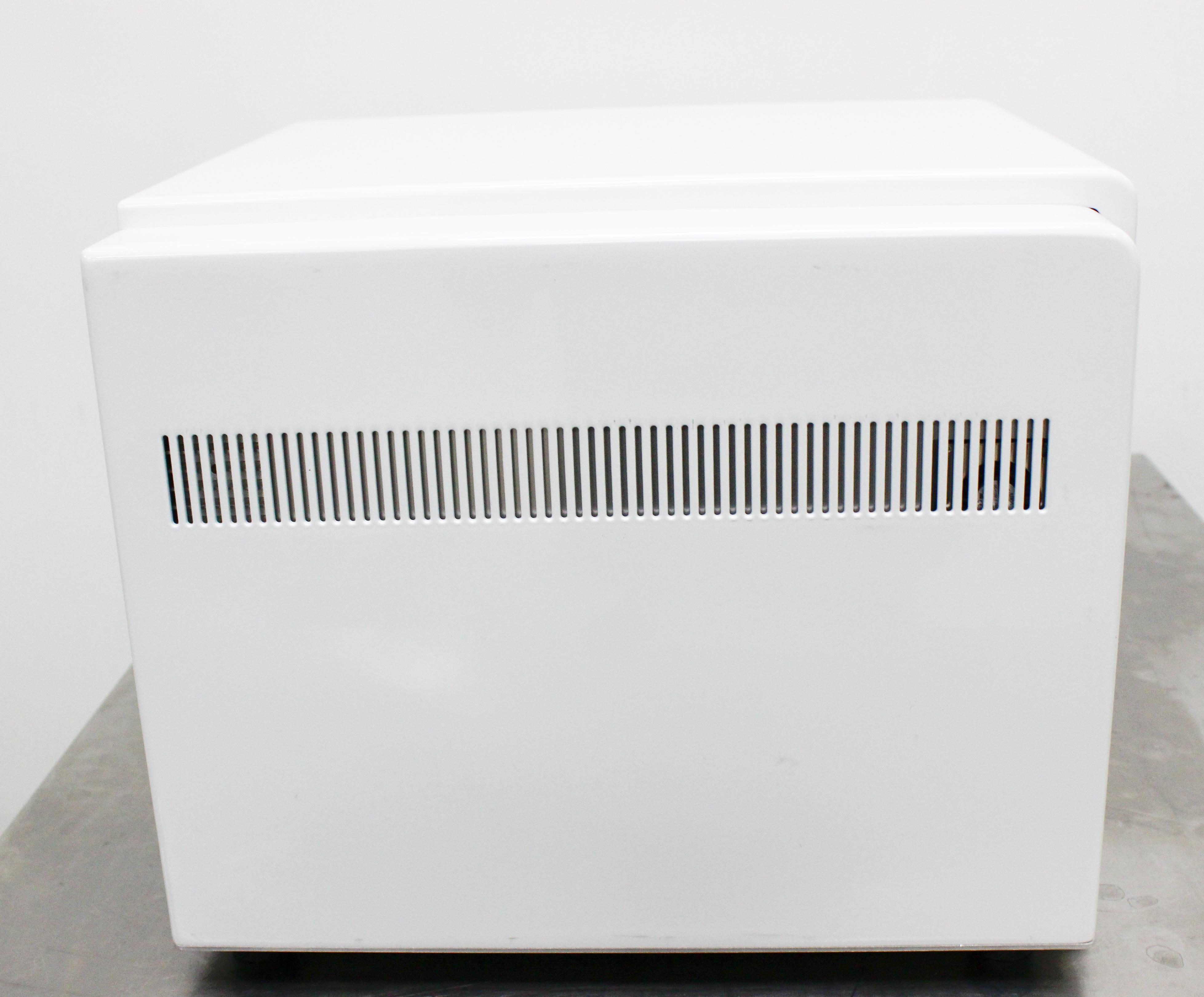 Beckman CytoFLEX S Flow Cytometer, C07822, 4 Lasers, 96-Well Plate Capability