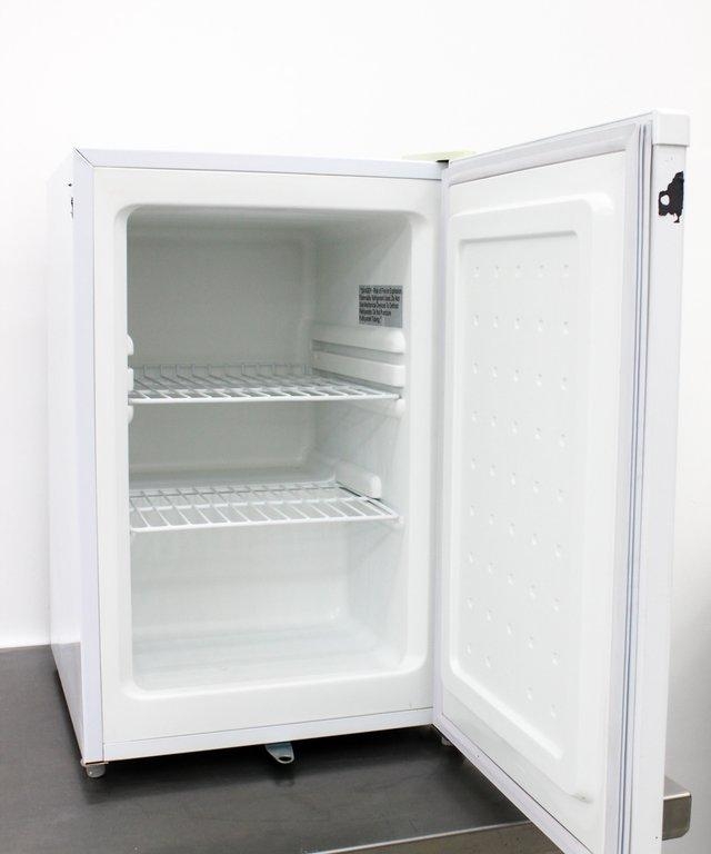 SPT UF-214W Freezer Chiller -20C 120V 60Hz 30-Day Part Warranty