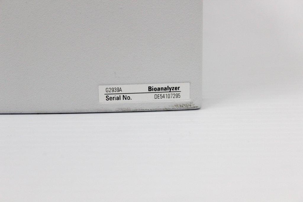 Agilent Technologies 2100 Bioanalyzer G2939A Lab Analyzing Equipment