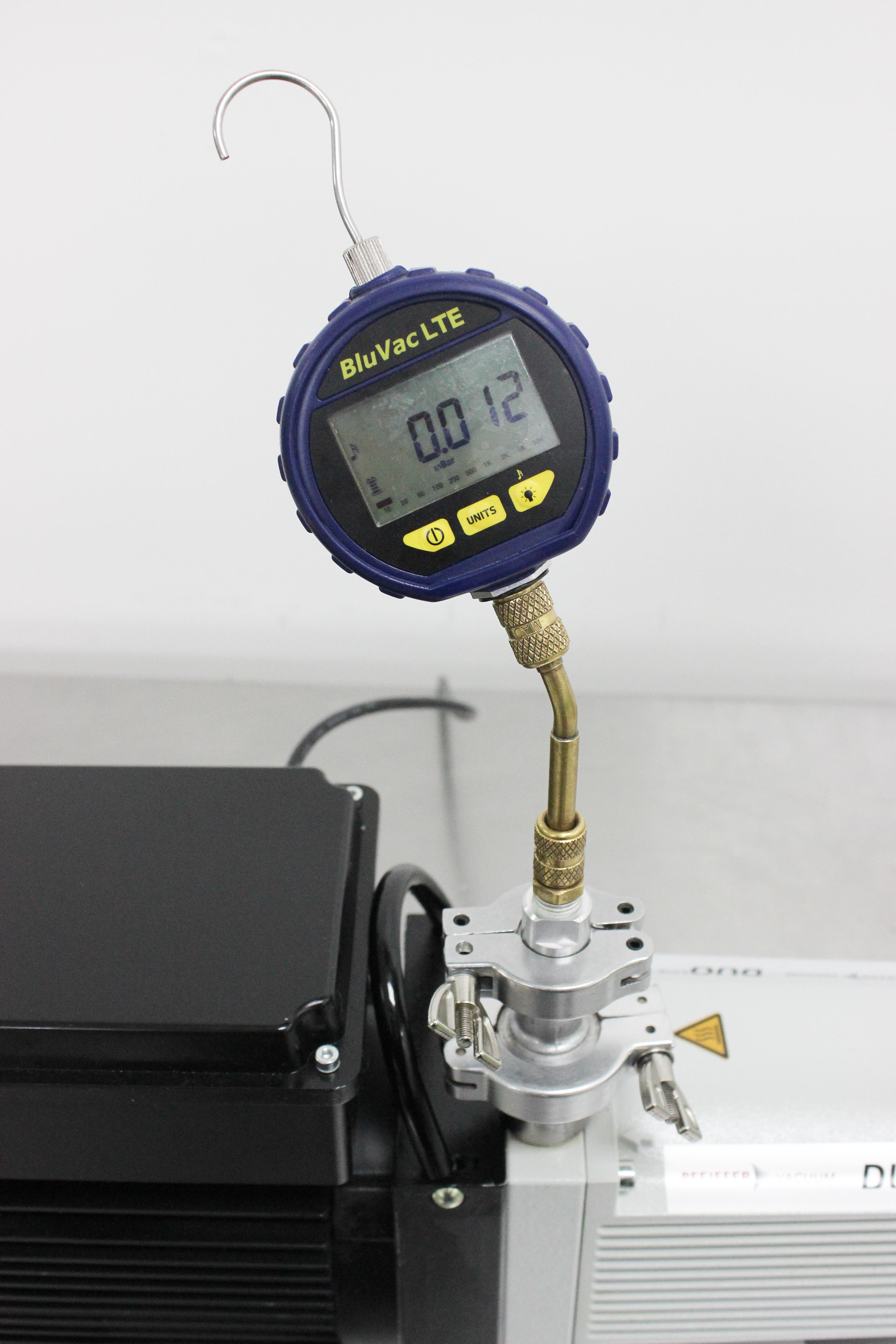 Pfeiffer DUO 11 Vacuum Pump Rotary Vane 0.012mbar Tested 2022 Dual Voltage