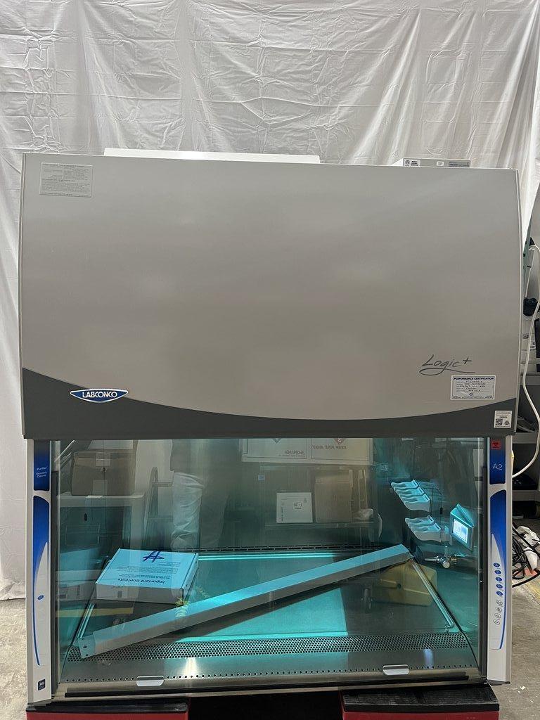 Labconco 302419101 BSC Hood 4ft Filters, Near New Condition, USA