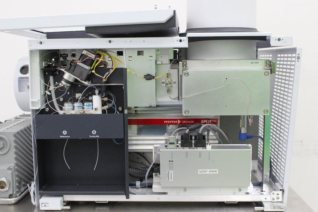 Agilent 6230 Mass Spec Accurate Mass LC/MS with Vacuum Pump Installed