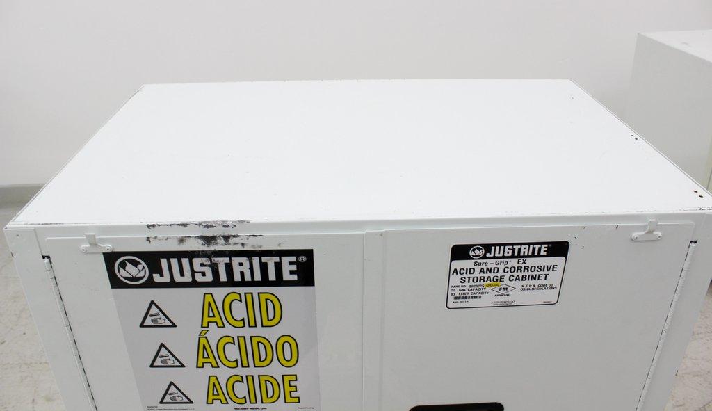 Justrite 892322S Corrosive Storage Cabinet 22Gal Capacity Steel Frame
