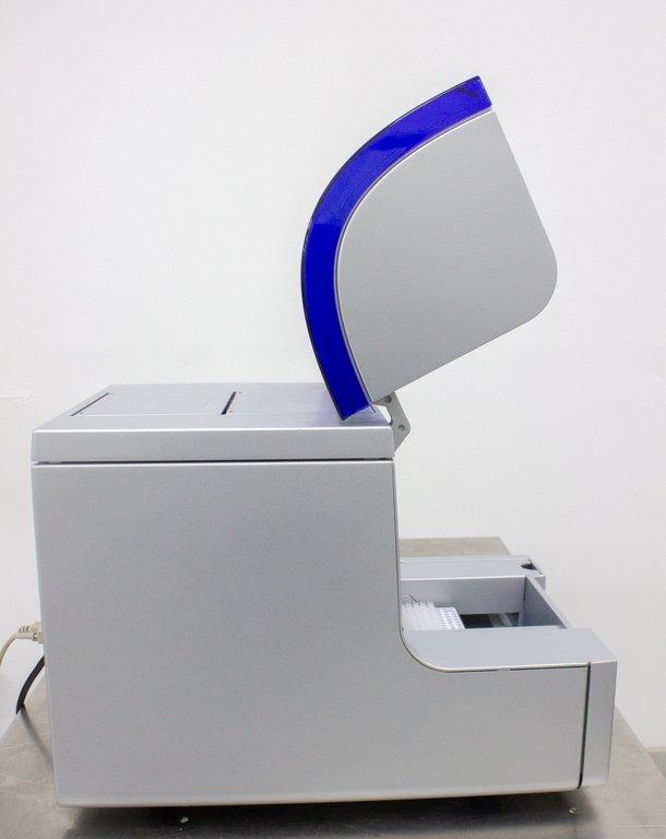 Qiagen QIAxcel Advanced Electrophoresis System DNA RNA Protein Unattended 96 Sample