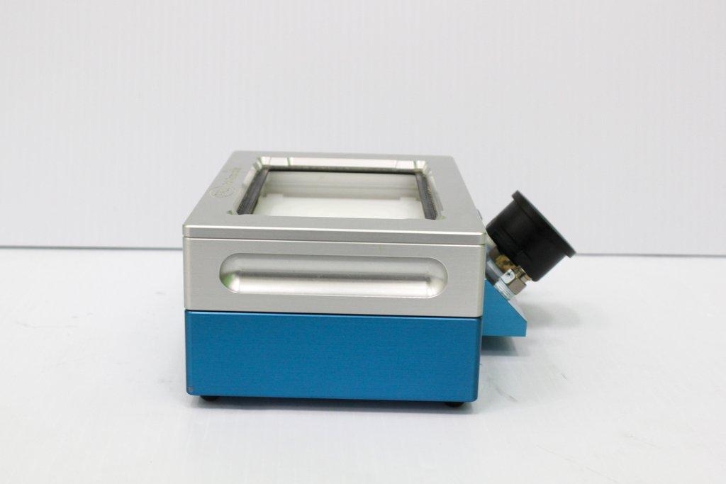 Pall Vacuum Manifold 5017 Multi Well Plate Laboratory Device with Pressure Gauge