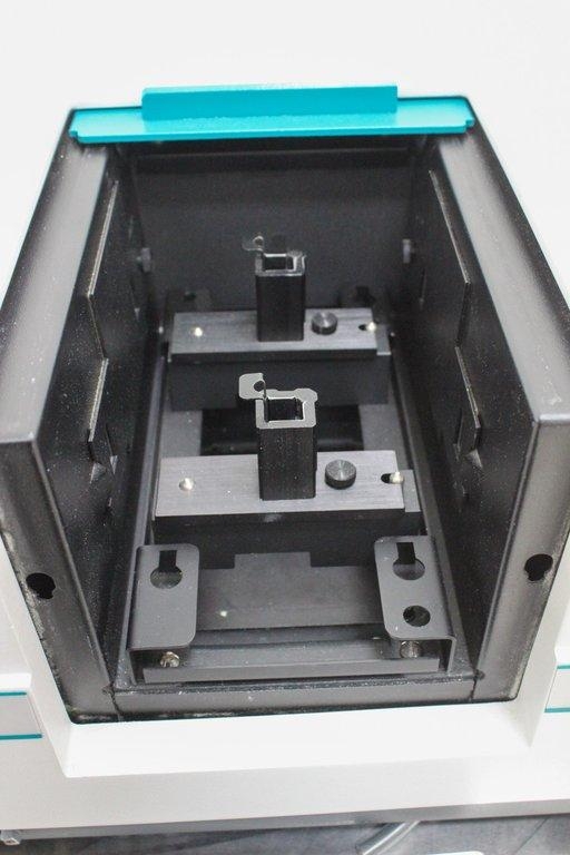 CARY 300 Bio UV-Visible Spectrophotometer - Series II with Power Cord