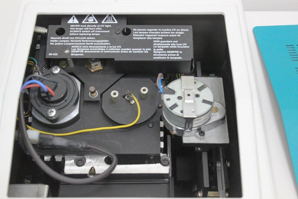 CARY 300 Bio UV-Visible Spectrophotometer - Series II with Power Cord