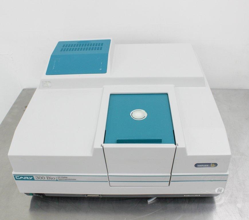 CARY 300 Bio UV-Visible Spectrophotometer - Series II with Power Cord