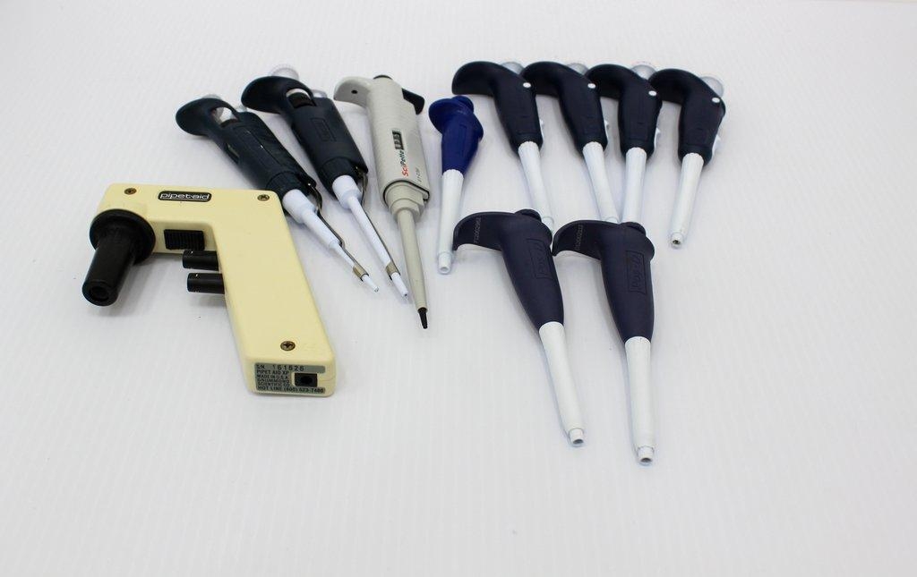 Sartorius Rainin Manual Pipette Single Channel Set of 12 120V 50Hz/60Hz VG