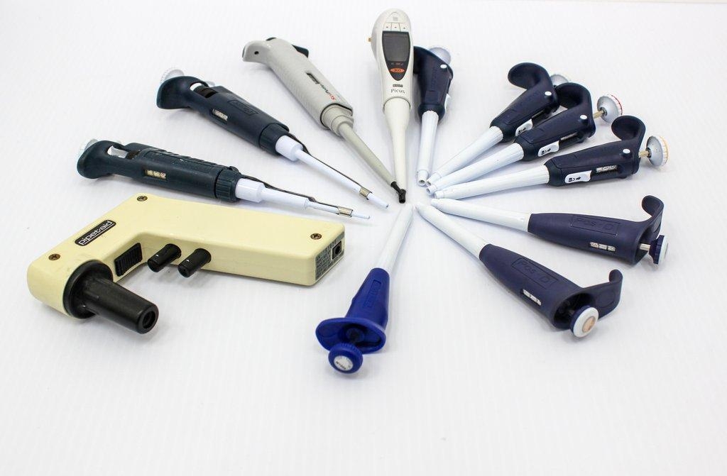 Sartorius Rainin Manual Pipette Single Channel Set of 12 120V 50Hz/60Hz VG