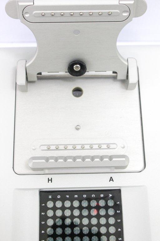 Thermo NanoDrop 8000 UV-Vis Spectrometer Multi-Well High Throughput