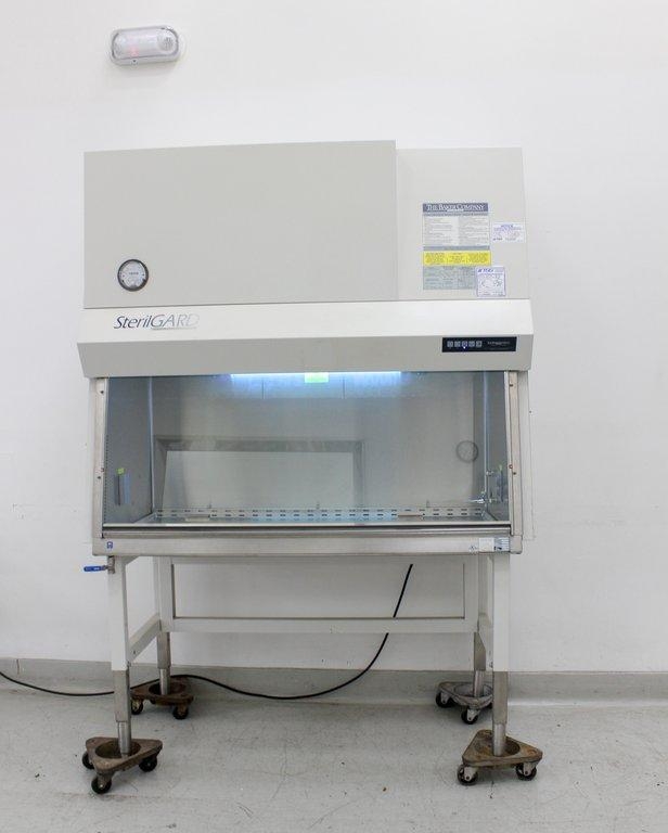 Baker SG403A-HE SterilGARD Class II A2 Biosafety Cabinet 4ft Laminar Flow