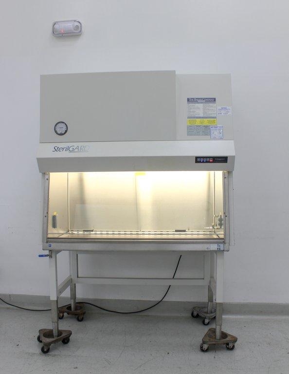Baker SG403A-HE SterilGARD Class II A2 Biosafety Cabinet 4ft Laminar Flow