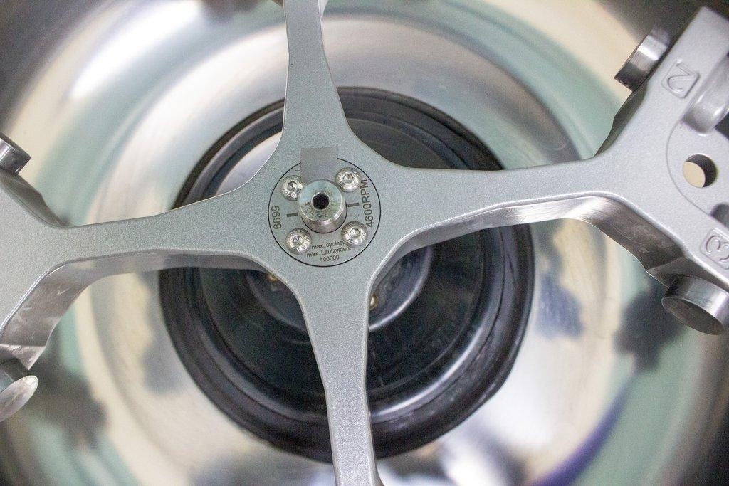 Hettich Rotanta 460 R Benchtop Centrifuge, Coolable,-20 to +40C, 15,000 RPM