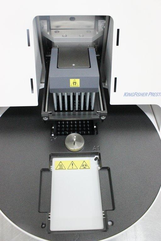 Thermo KingFisher Presto DNA/RNA Protein Purification System 96/24 Sample 5400830