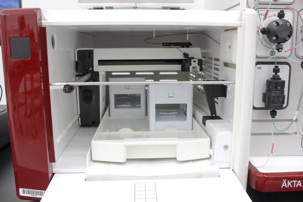 Akta Pure 25M Chromatography System FPLC Includes Computer/Software