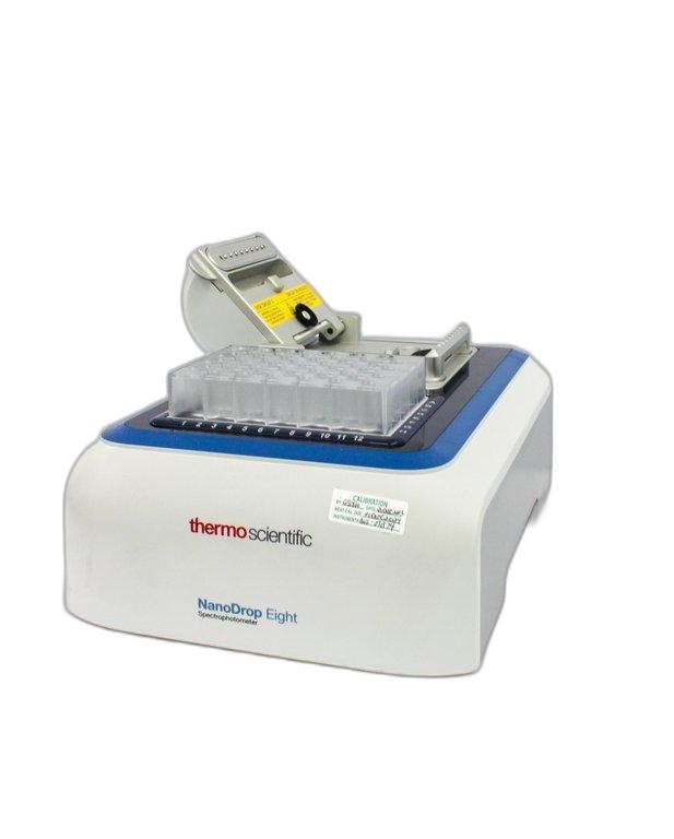 Thermo NanoDrop Eight Spectrophotometer UV-Vis Analysis 120V 50/60Hz 10lb