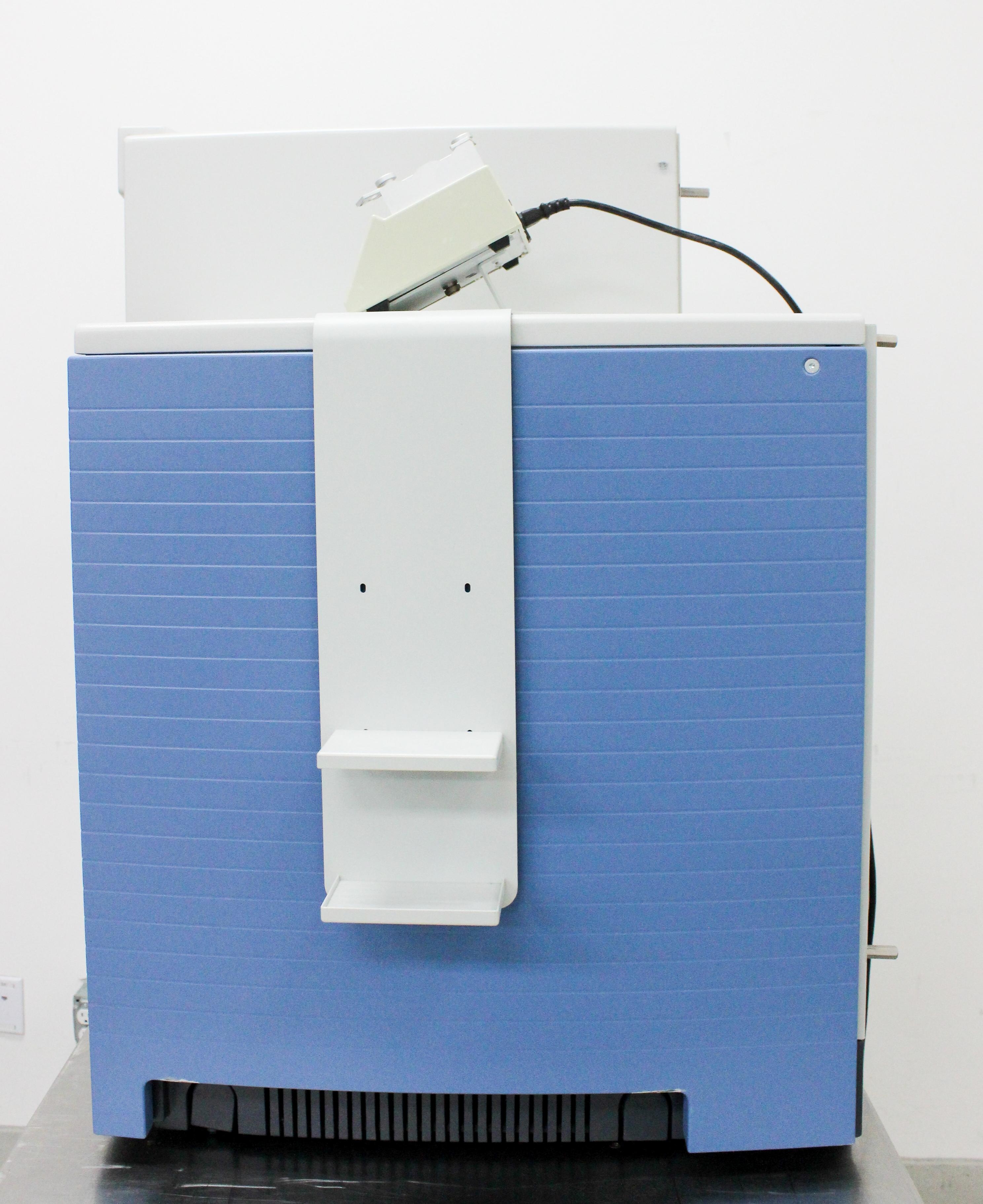 Thermo Q Exactive Plus LC-MS/MS Orbitrap Protein Analysis 140k Resolving