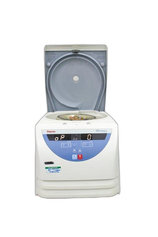 Thermo Sorvall Legend Micro 17 Centrifuge, Microcentrifuge 13000 RPM, Digital