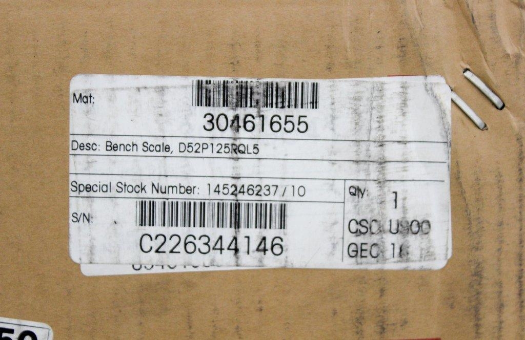 Ohaus Defender D52P125RQL Bench Scale 250lb Capacity Includes LCD Display