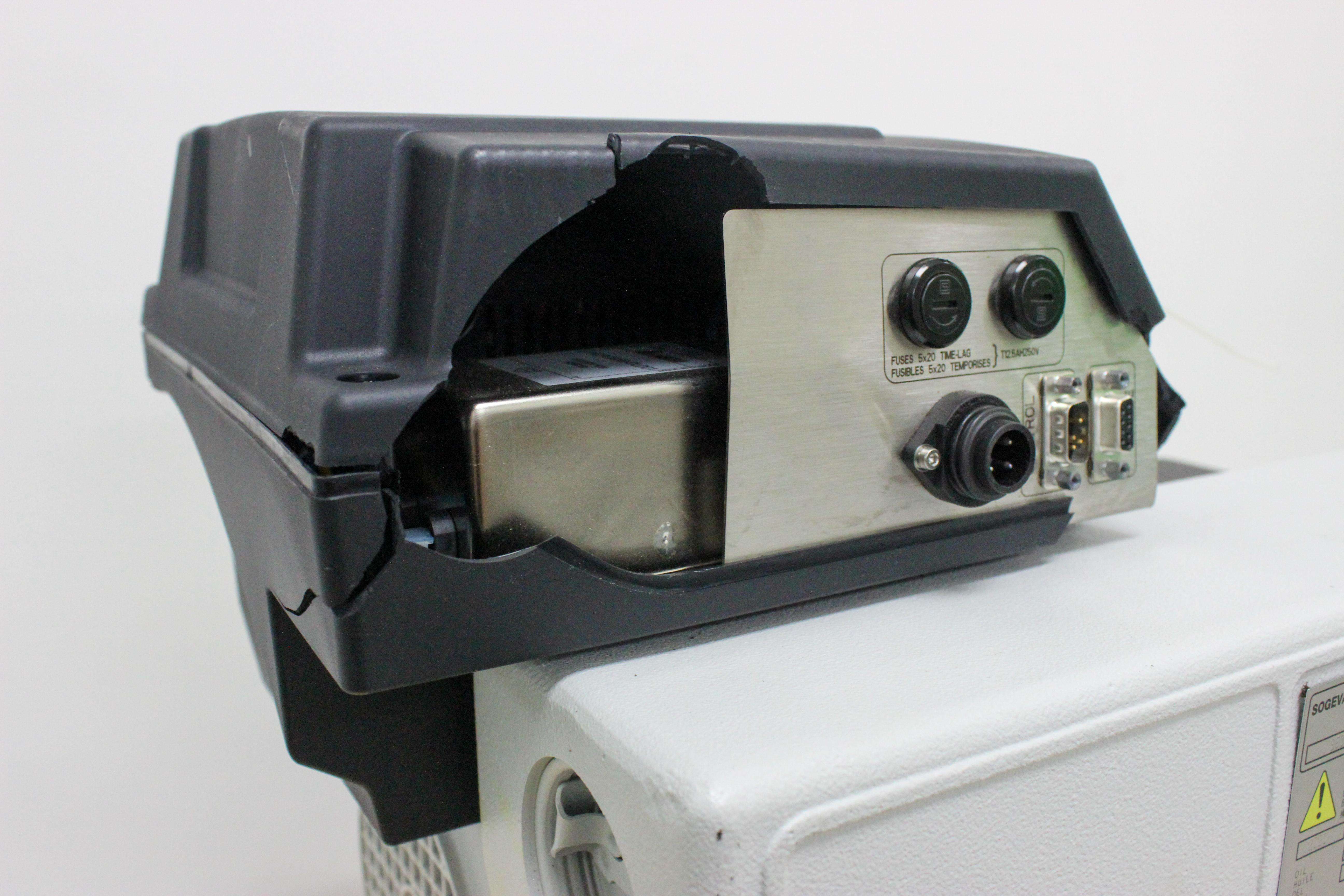 Leybold Sogevac SV65BIFC Vacuum Pump Fair Condition No Power Cord 220V