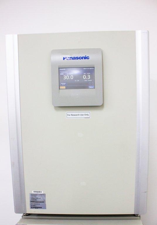 Panasonic MCO-170AICUVL-PA CO2 Incubator 5.8cu.ft Touchscreen 50C Range
