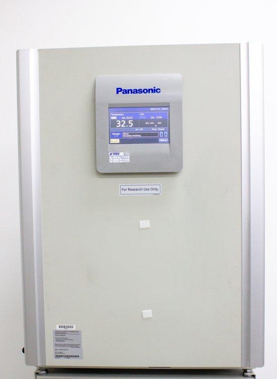 Panasonic MCO-170AICUVL-PA CO2 Laboratory Incubator 5.8 cu.ft. Touchscreen