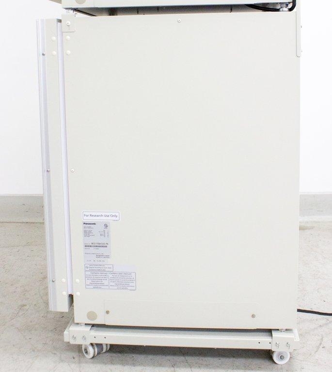 Panasonic MCO-170AICUVL-PA CO2 Laboratory Incubator 5.8 cu.ft. Capacity