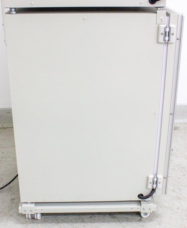Panasonic MCO-170AICUVL-PA CO2 Laboratory Incubator 5.8 cu.ft. Capacity