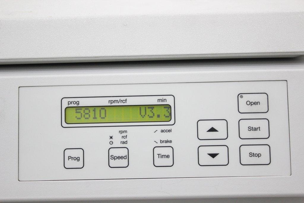 Eppendorf 5810 Floor Centrifuge with A-4-62 Rotor - In Use Fair Condition