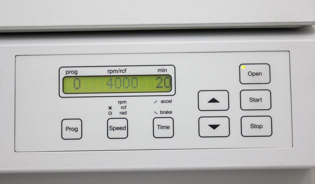 Eppendorf 5810 Floor Centrifuge with A-4-62 Rotor - In Use Fair Condition